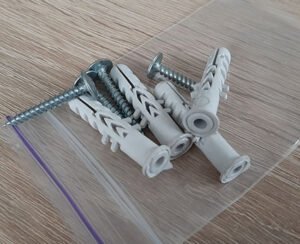 Набір кріплень з саморізами