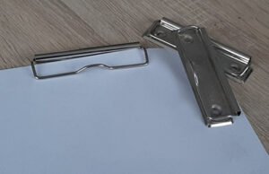 Кріплення для паперу